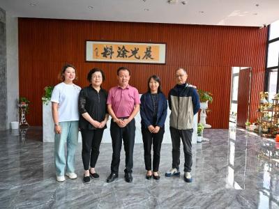 中国涂料工业协会副会长丁艳梅一行莅晨光参观考察指导！